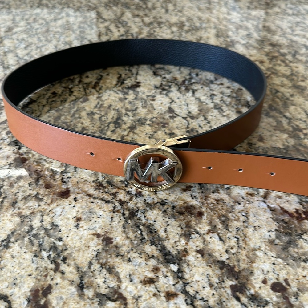 Michael Kors Reversible with Logo Buckle Belt